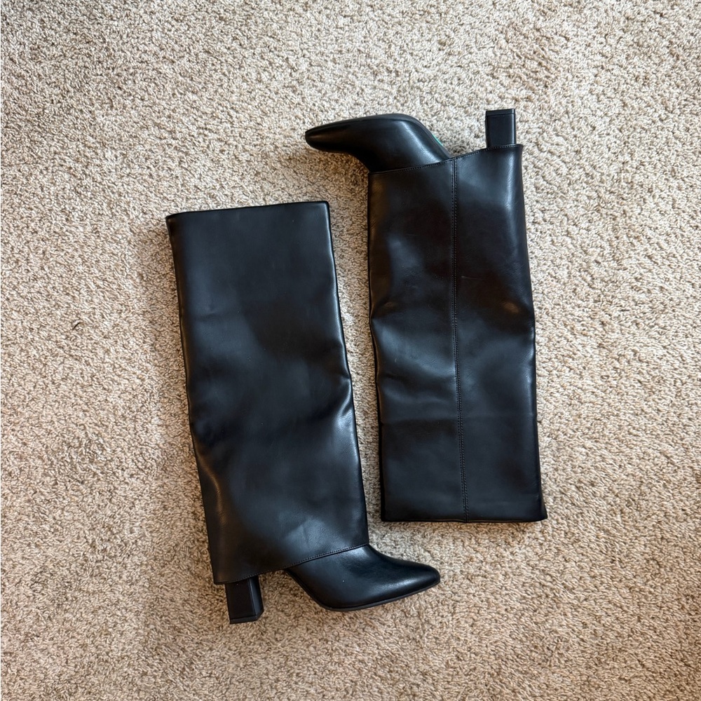 Madden Girl Fold-Over Boots size 8